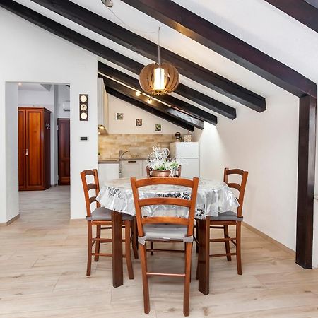 Rovigno Bella Sea View Apartment 외부 사진